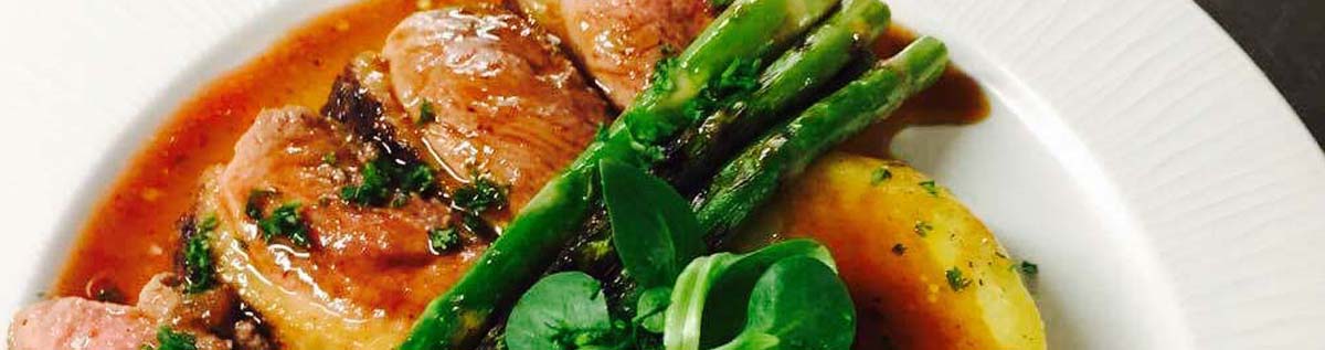 House Kitchen & Grill by CHAPTERS food durham